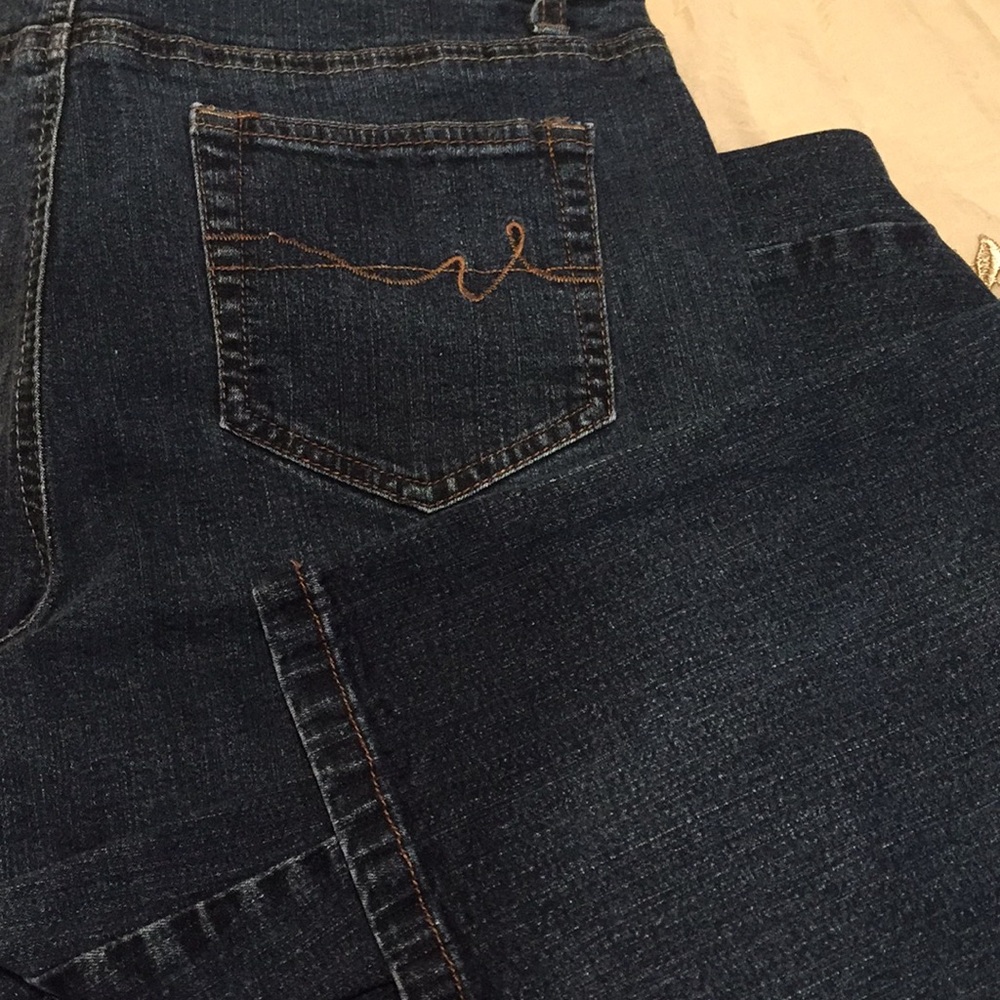 Denim jeans Size 8 (30”) w/ 31” inseam 8 1/2”ankle